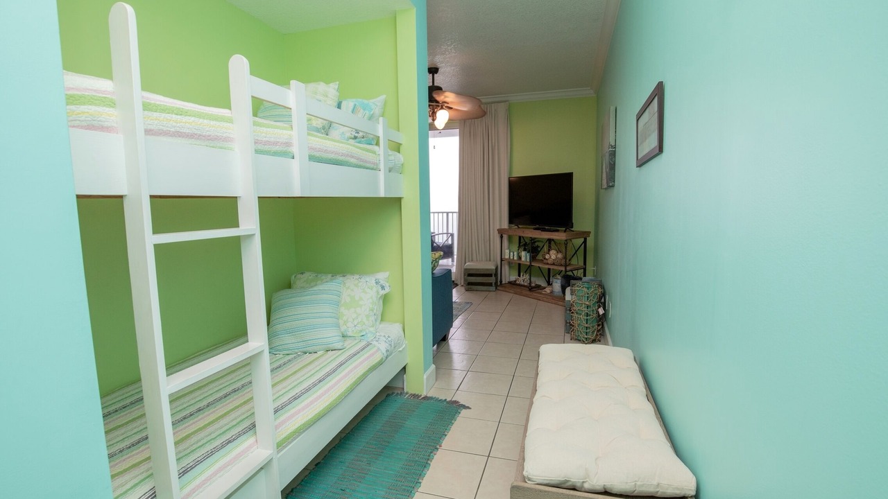 Photo of Bedroom in Long Beach