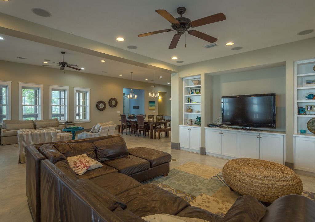 Photo of Livingroom in Carrabelle