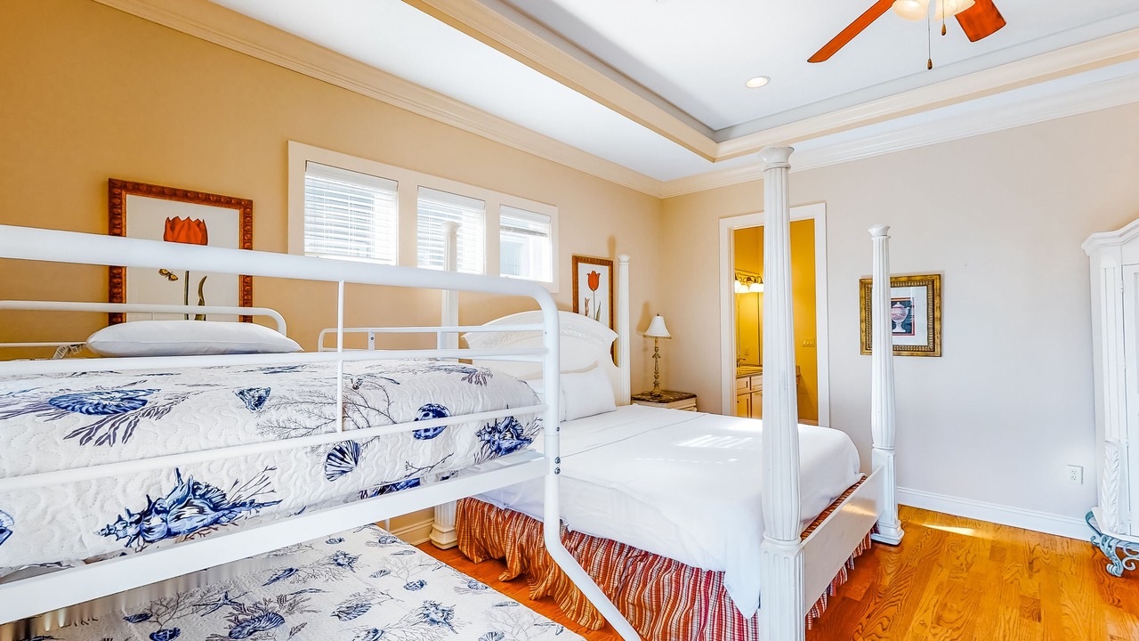 Photo of Bedroom in Crescent Beach