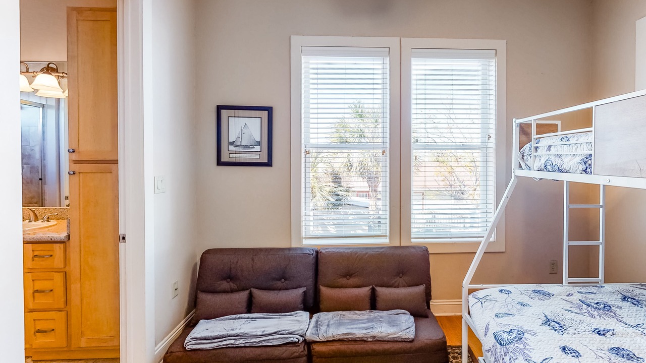 Photo of Bedroom in Crescent Beach