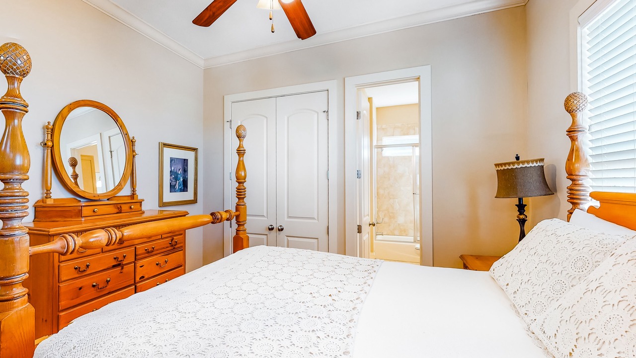 Photo of Bedroom in Crescent Beach