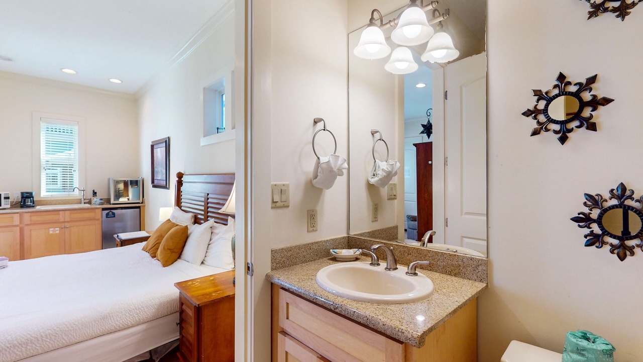 Photo of Bedroom in Crescent Beach