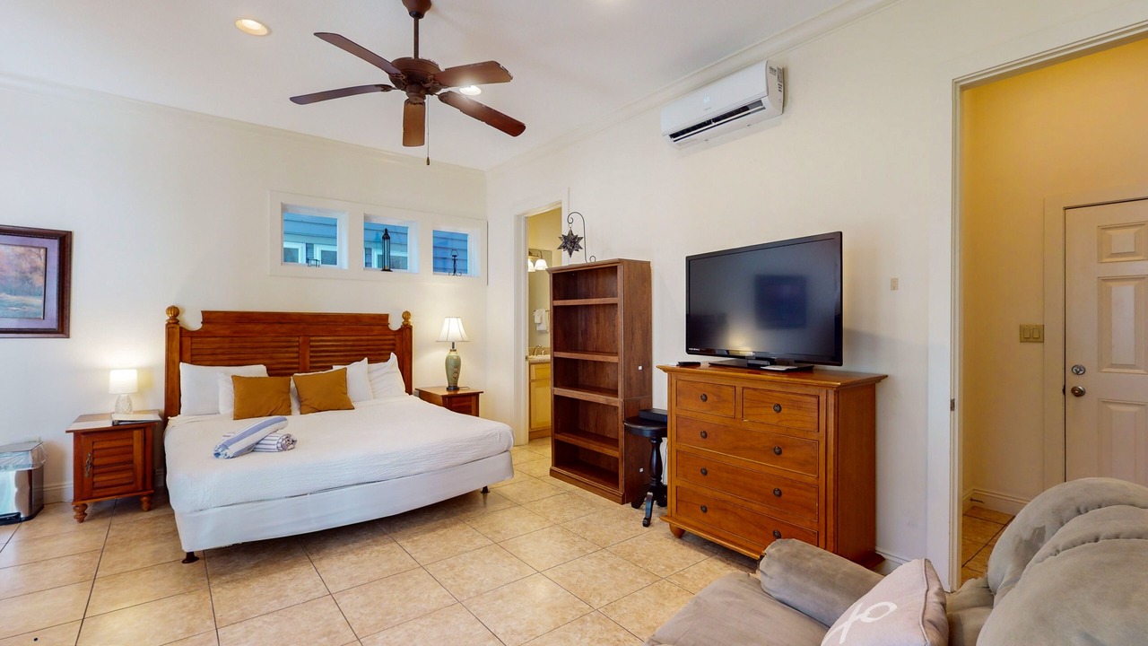 Photo of Bedroom in Crescent Beach