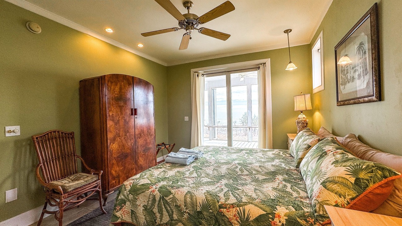 Photo of Bedroom in Panacea