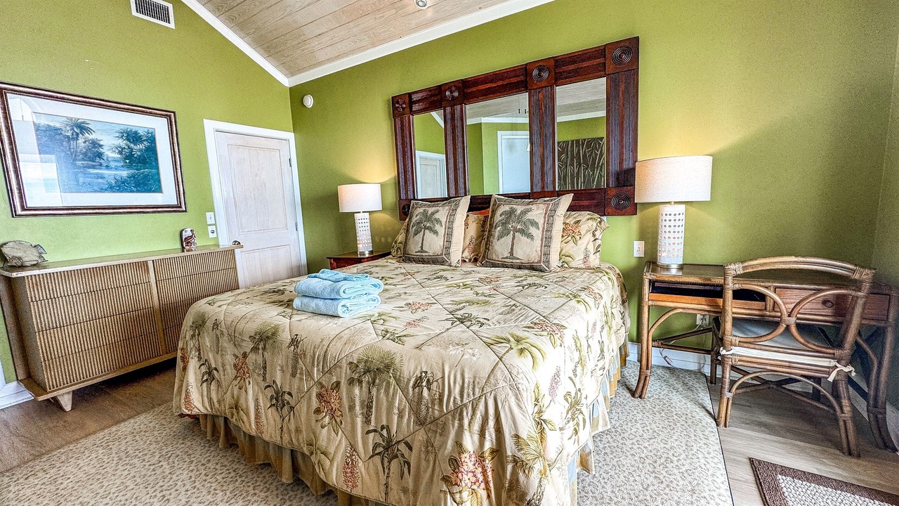 Photo of Bedroom in Panacea