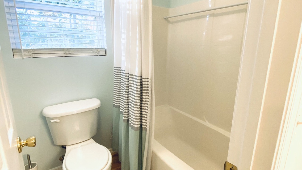 Photo of Bathroom in Gulfview Heights