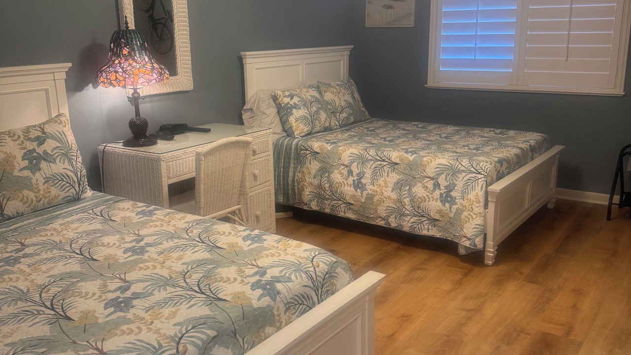 Photo of Bedroom in Jupiter Bay