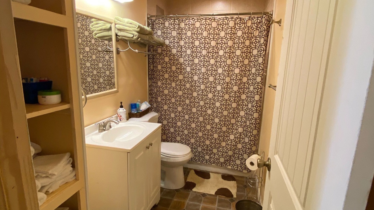Photo of Bathroom in Milam