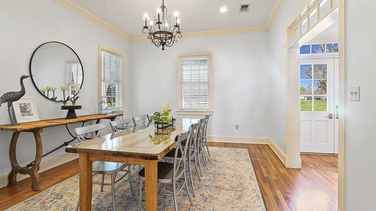 Photo of Livingroom in New Roads