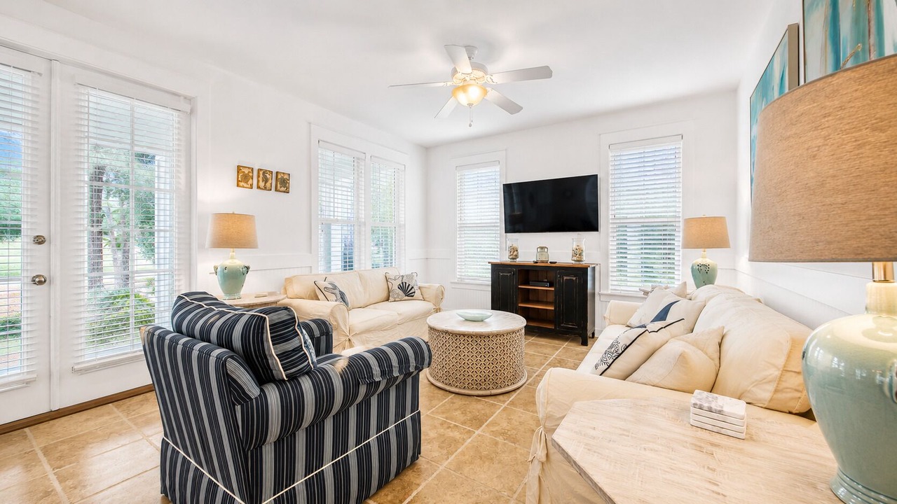 Photo of Livingroom in Laurel Grove