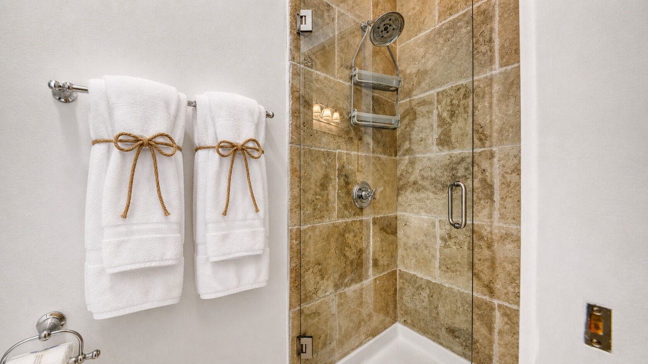 Photo of Bathroom in Laurel Grove