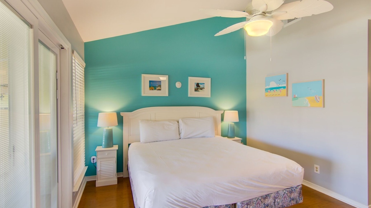 Photo of Bedroom in Miramar Beach