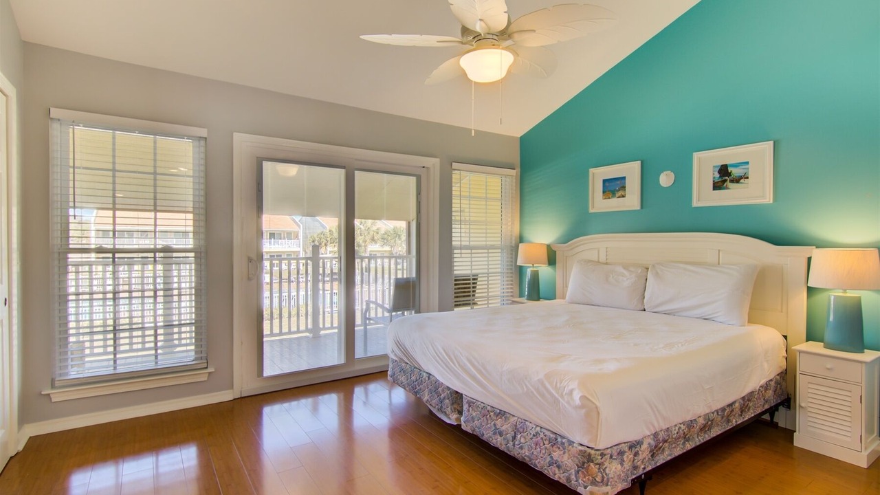 Photo of Bedroom in Miramar Beach