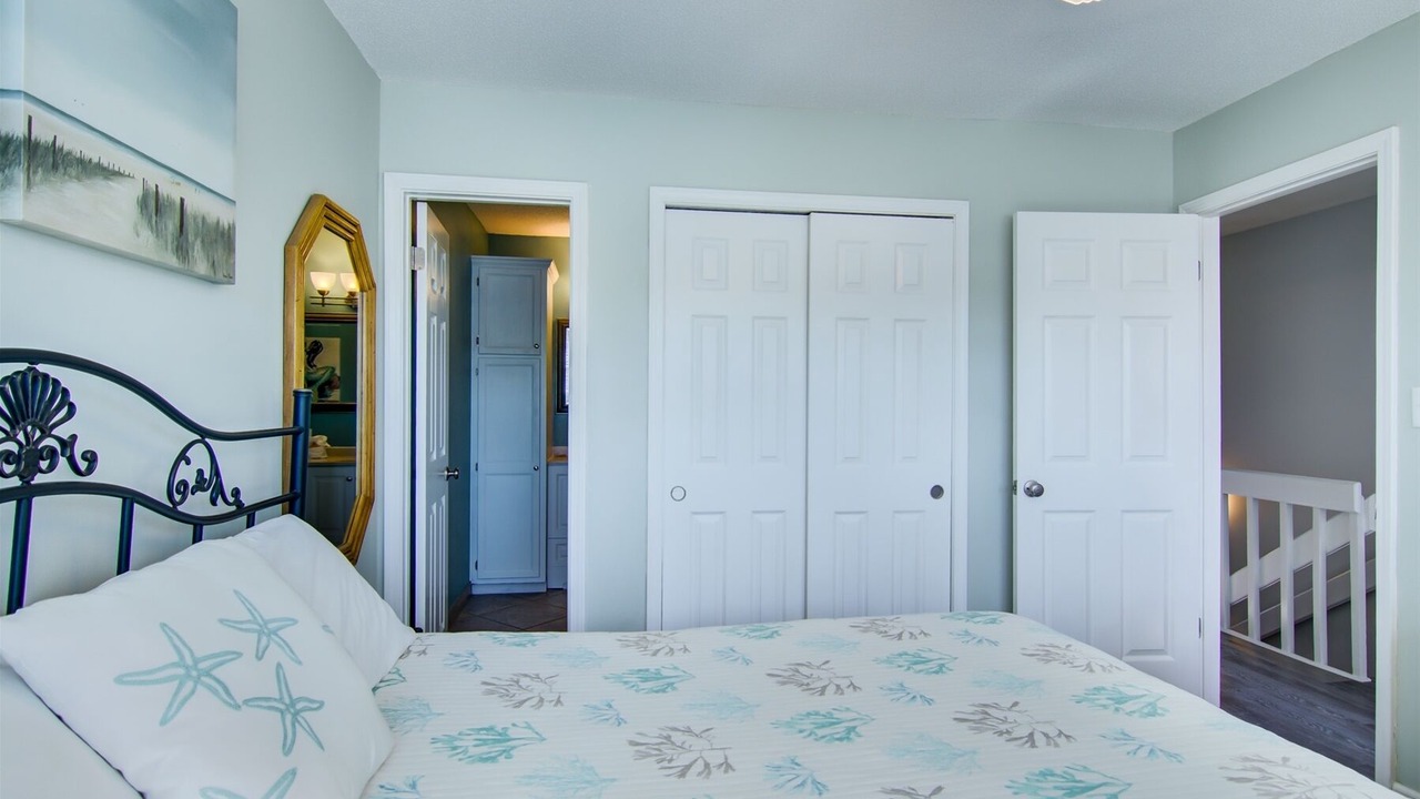 Photo of Bedroom in Miramar Beach