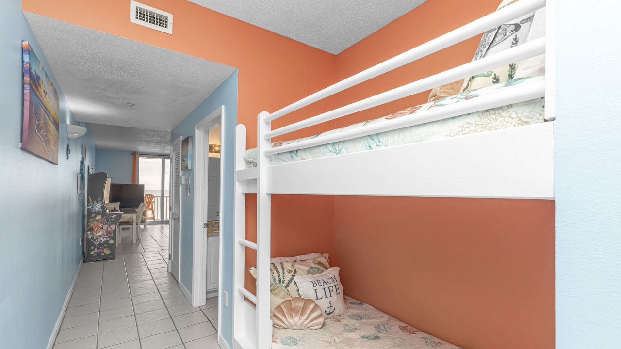 Photo of Bedroom in Navarre Beach