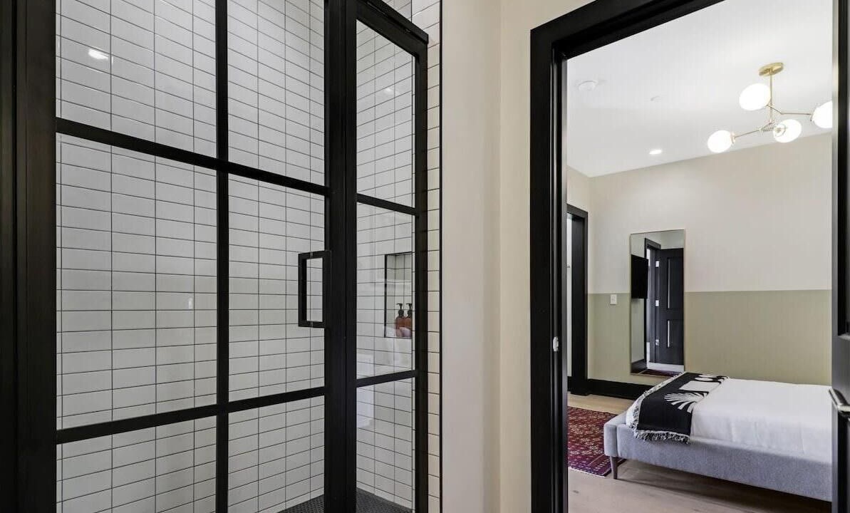 Photo of Bathroom in Arts/Warehouse District