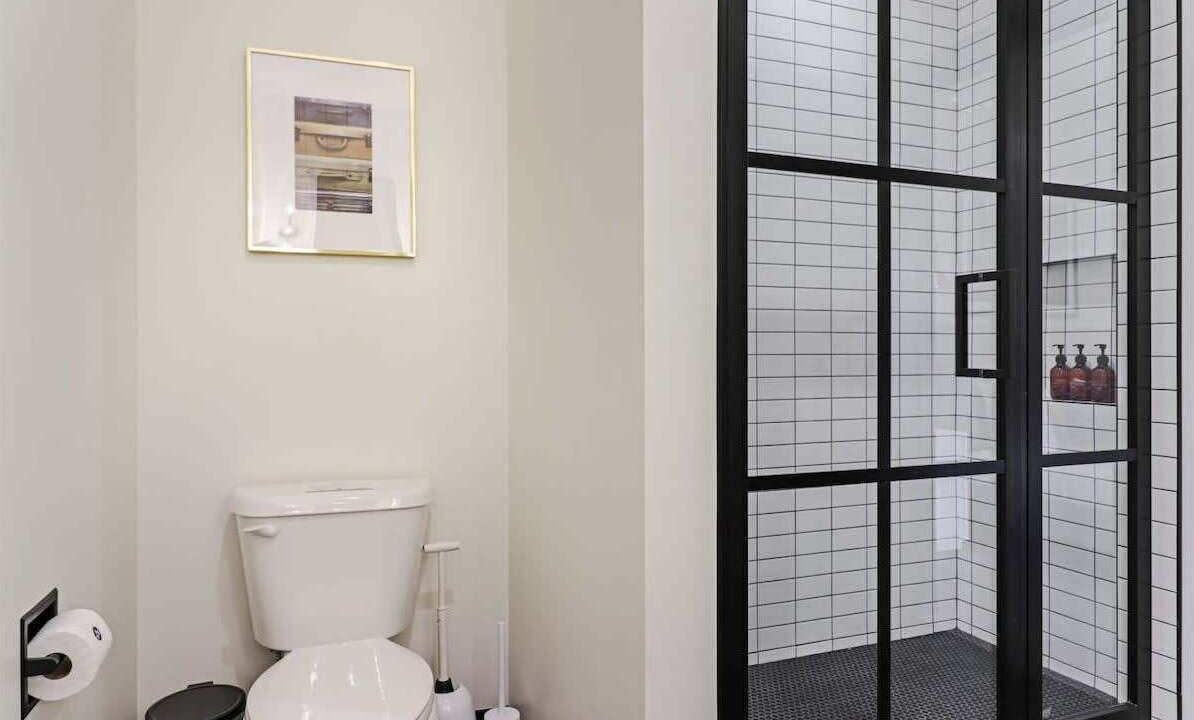 Photo of Bathroom in Arts/Warehouse District