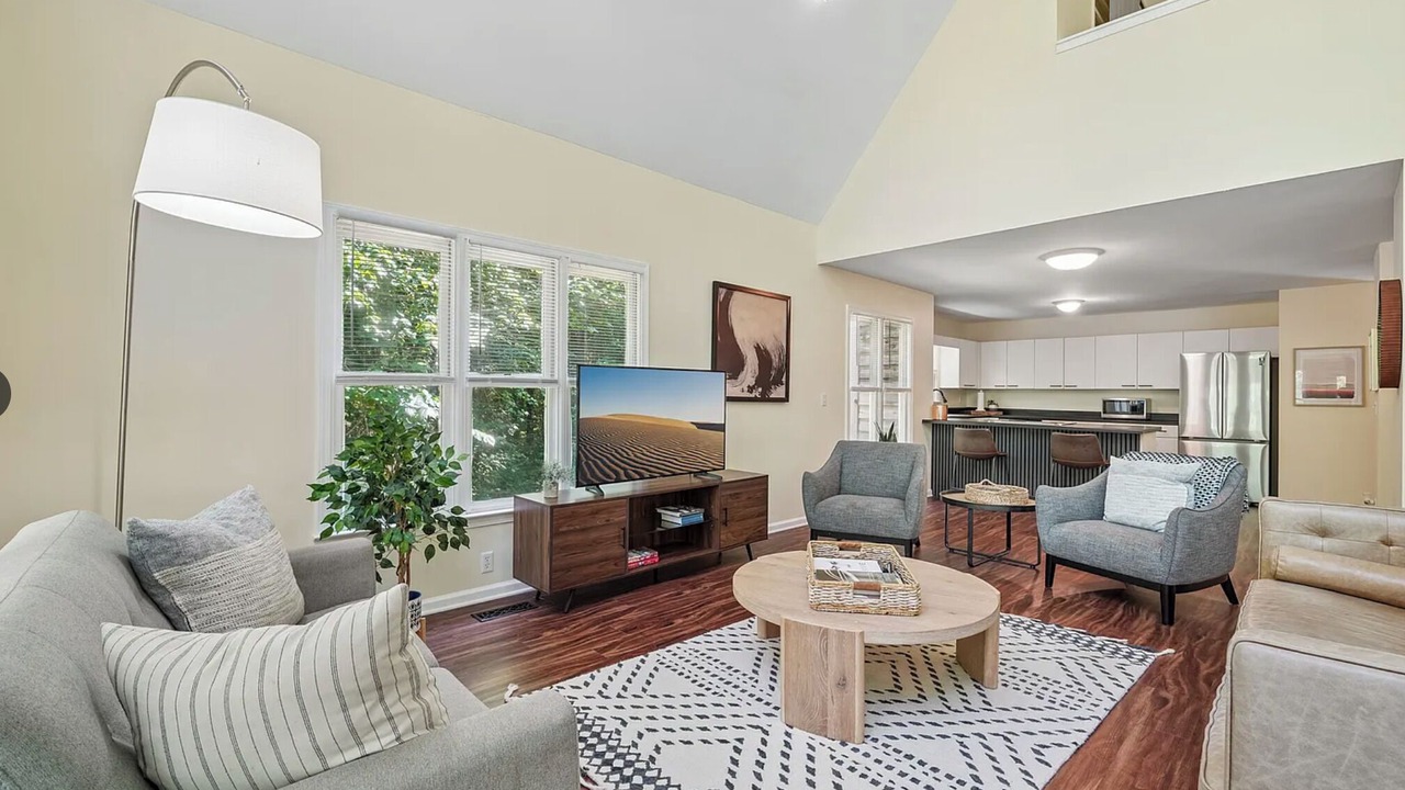 Photo of Livingroom in Northport