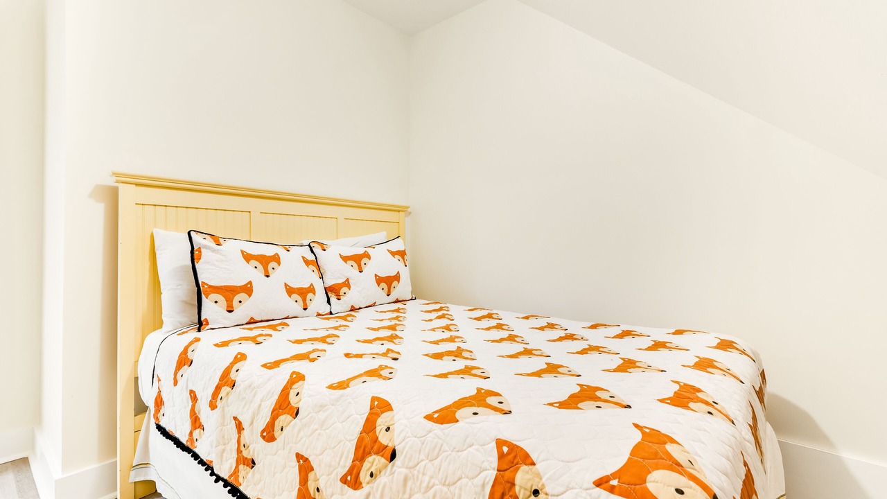 Photo of Bedroom in Upper Grand Lagoon