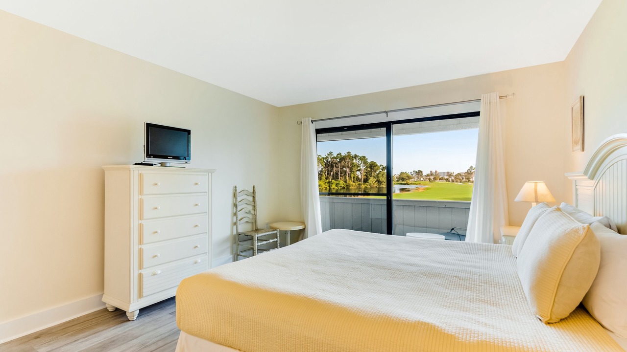 Photo of Bedroom in Upper Grand Lagoon