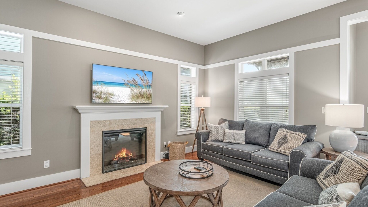 Photo of Livingroom in Crystal Shores