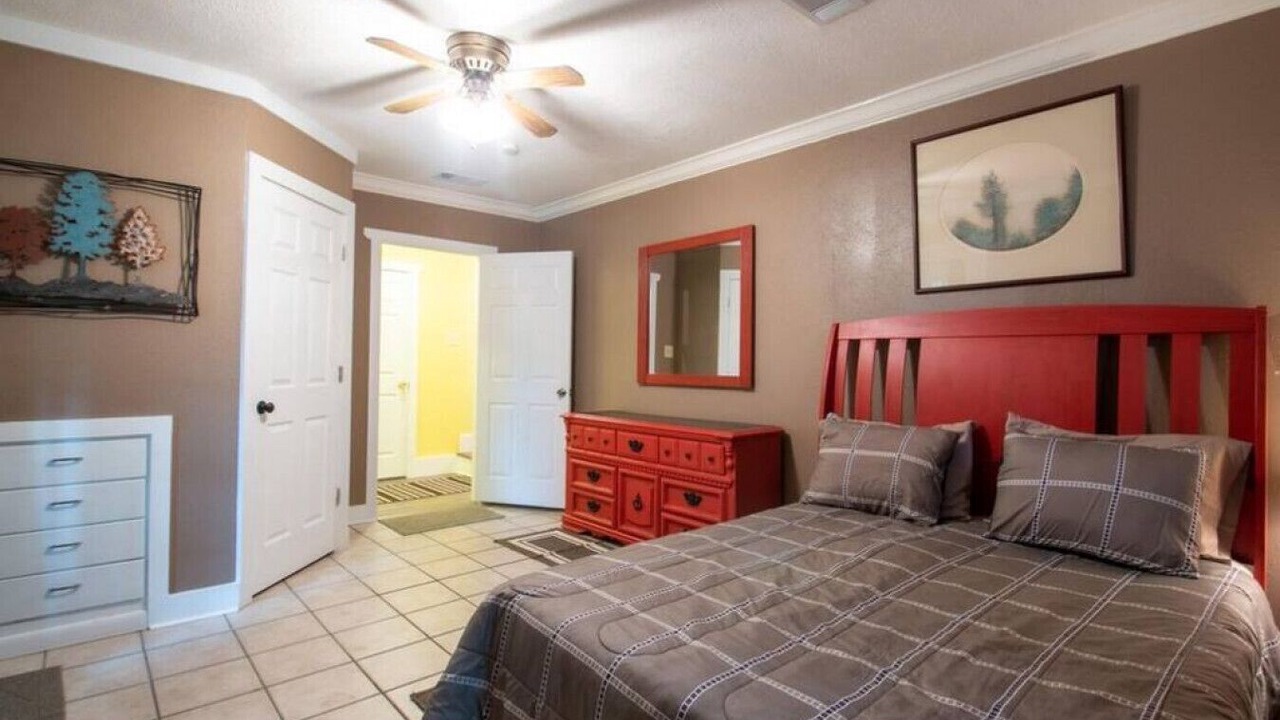 Photo of Bedroom in Mississippi City