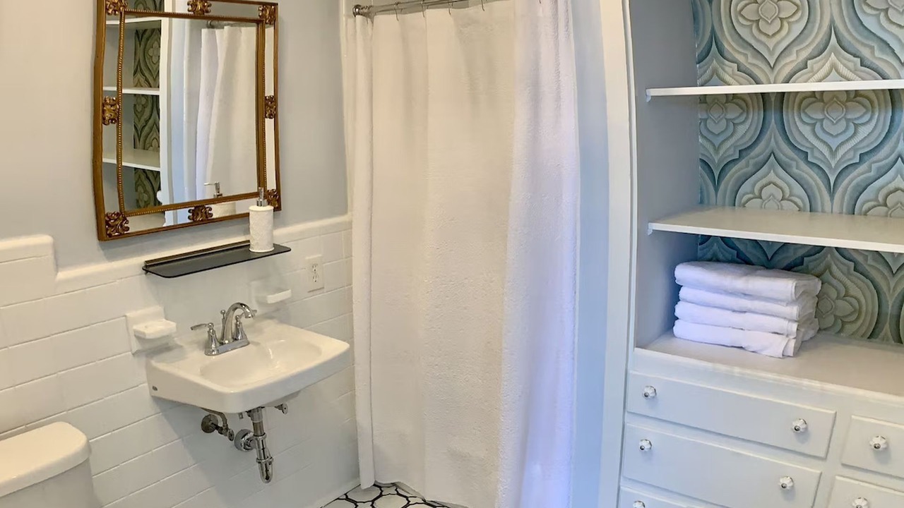Photo of Bathroom in French Quarter