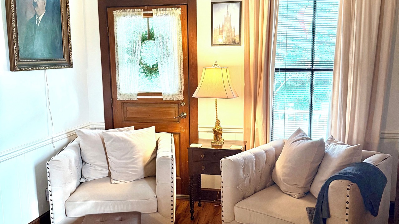 Photo of Livingroom in Natchez