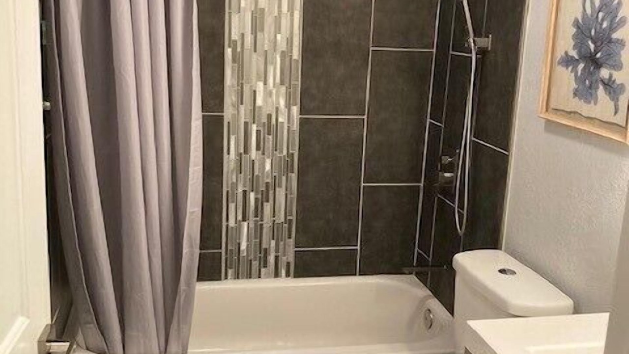 Photo of Bathroom in Holiday Isle