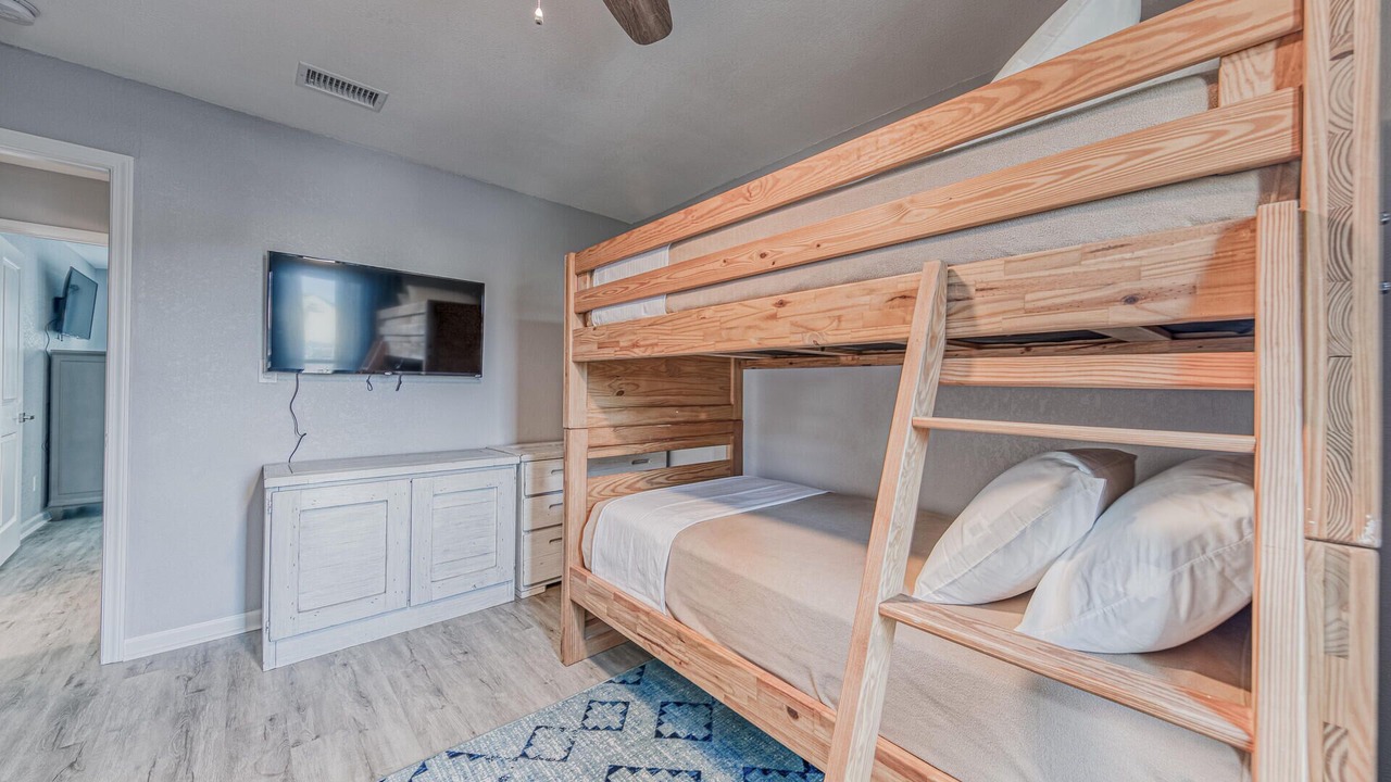Photo of Bedroom in Holiday Isle
