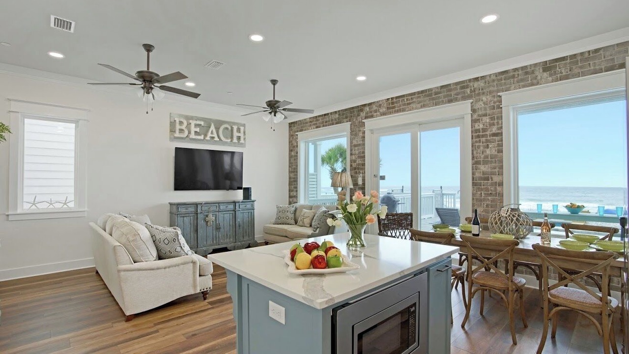 Photo of Livingroom in Laguna Beach Estates