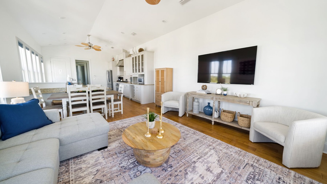 Photo of Livingroom in Miramar Beach
