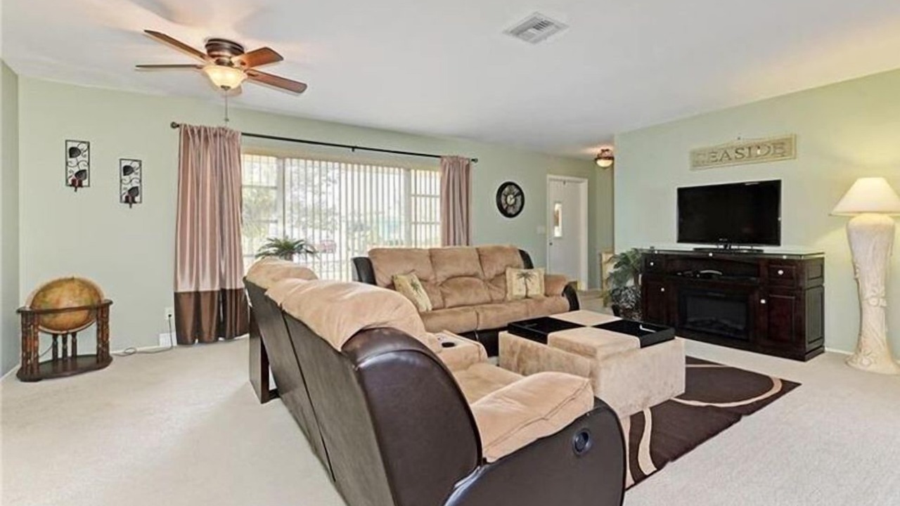 Photo of Livingroom in Venice Gardens