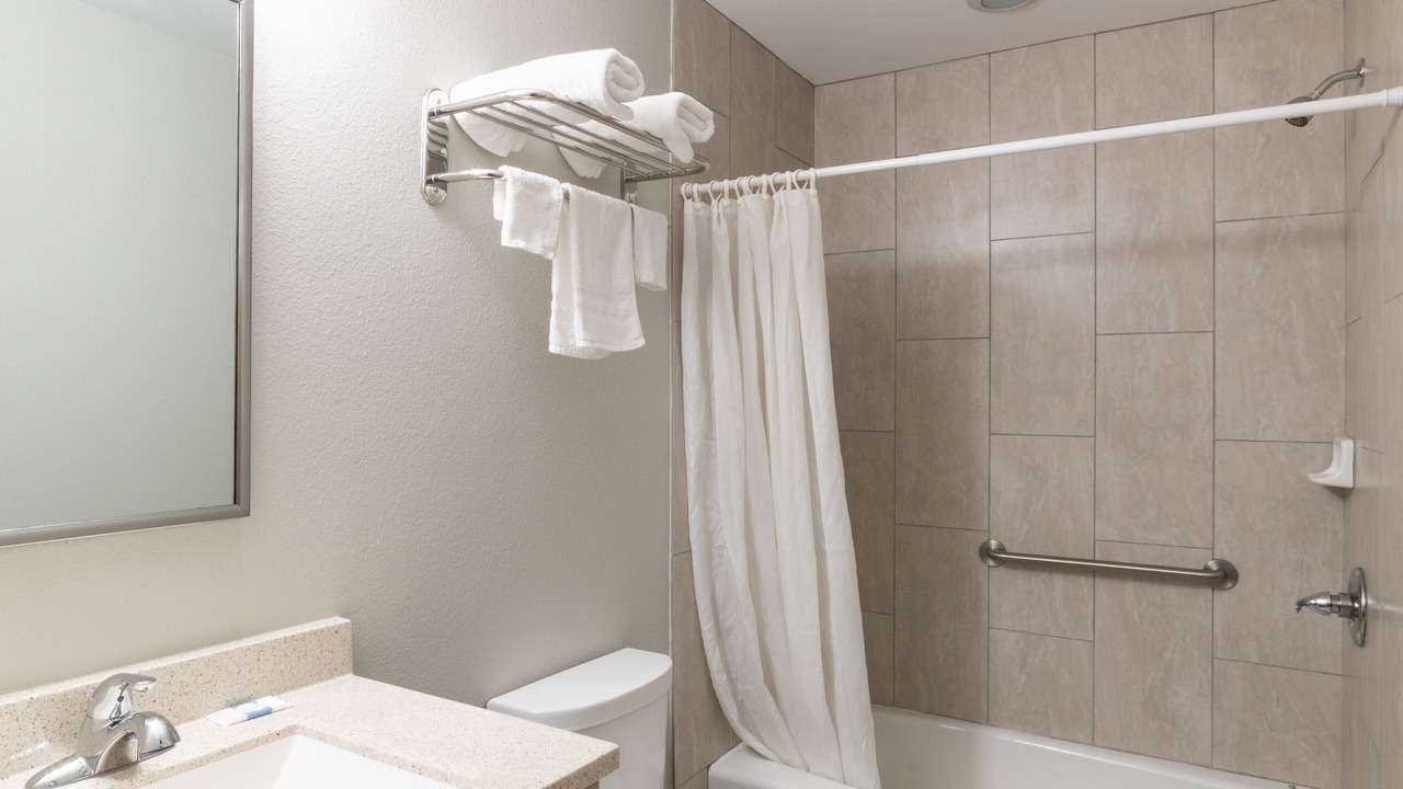 Photo of Bathroom in Park Forest - LA North