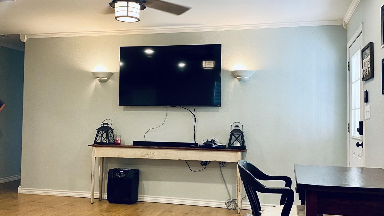 Photo of Livingroom in Broaddus