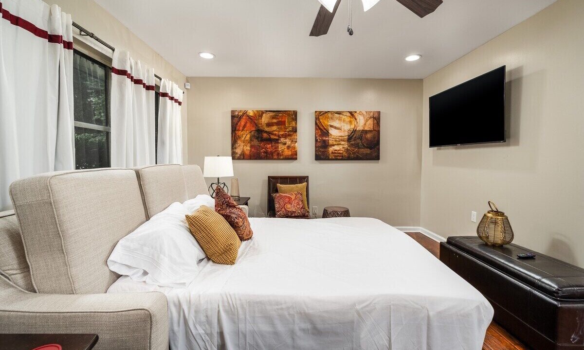 Photo of Bedroom in Alexandria