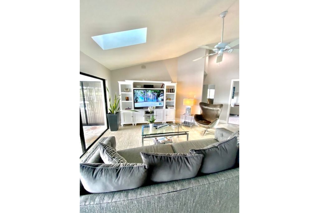Photo of Livingroom in Kings Lake