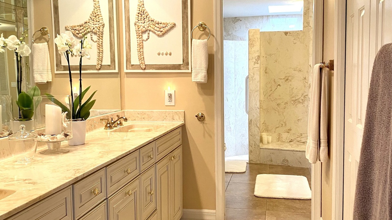 Photo of Bathroom in Kings Lake