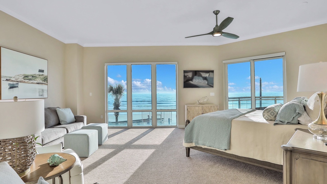 Photo of Livingroom in Daytona Beach