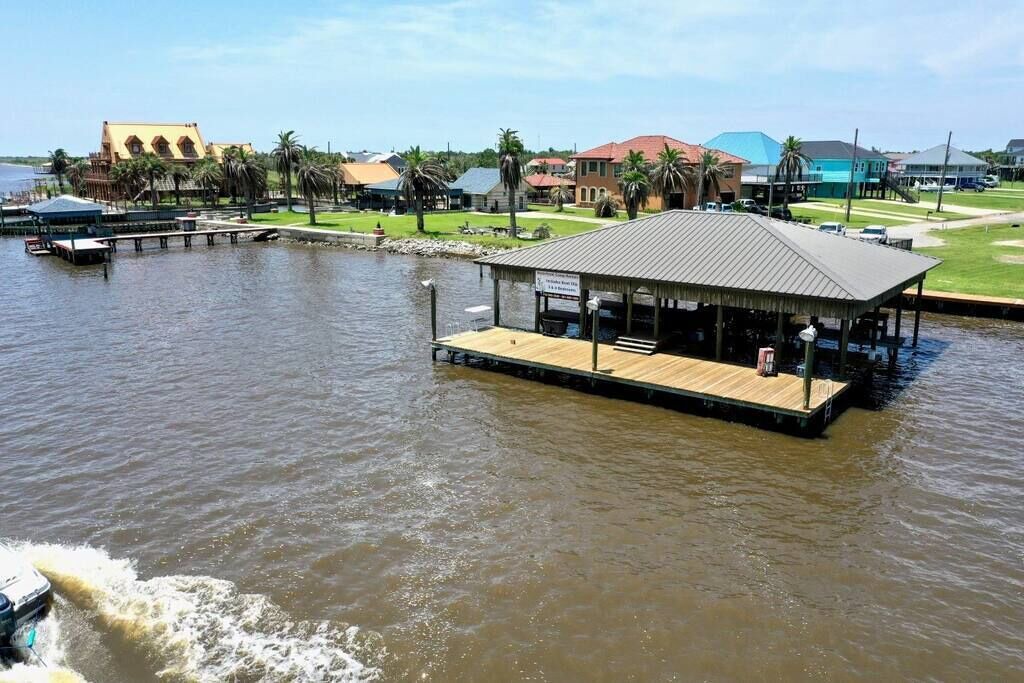 Photo of Others in Hackberry
