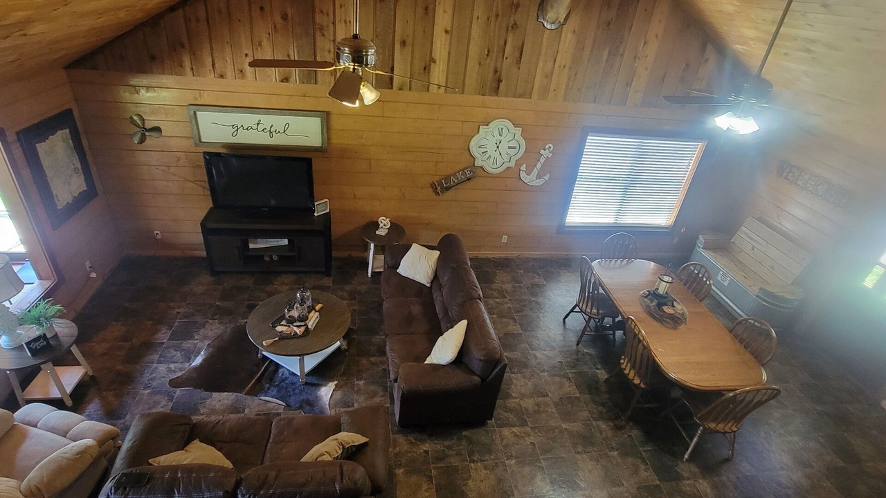 Photo of Livingroom in Uncertain