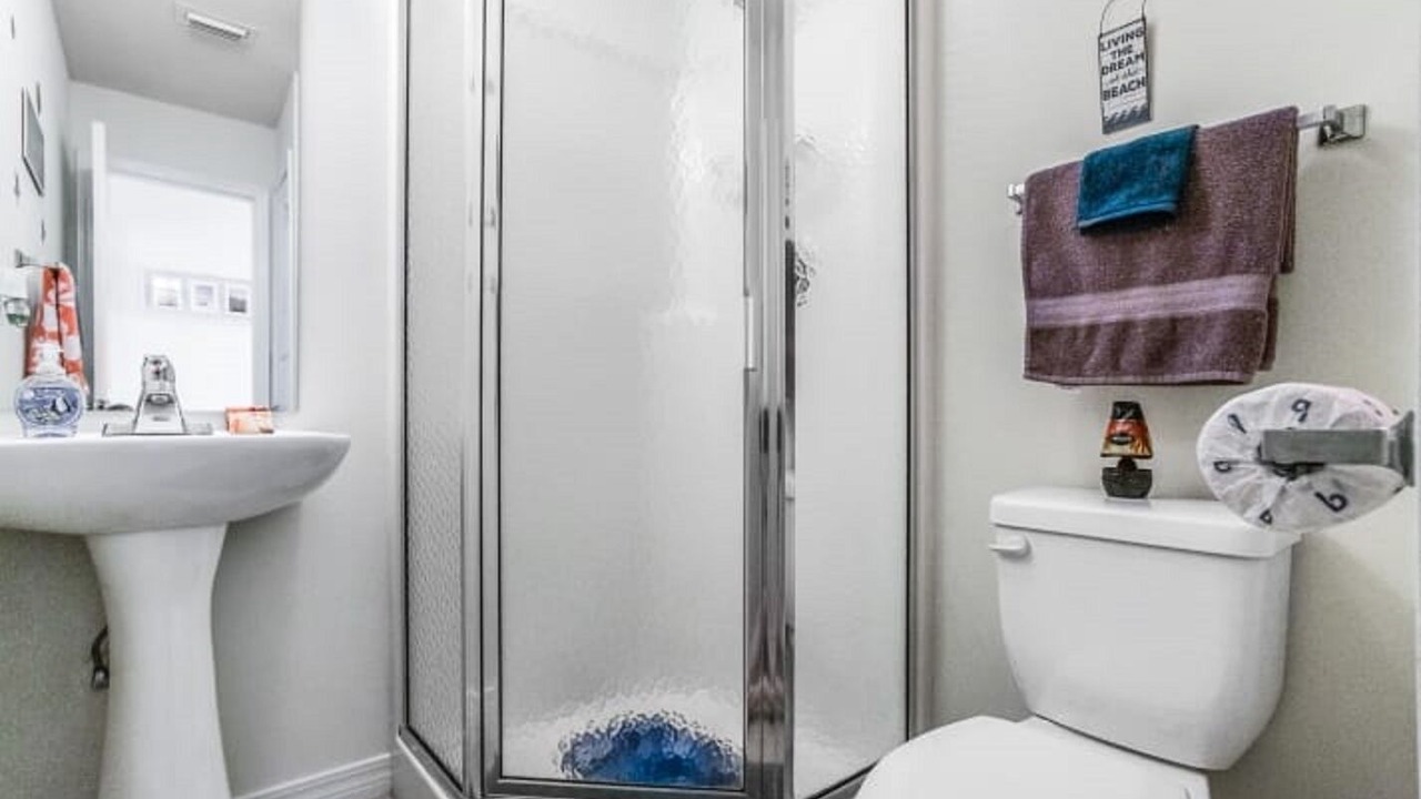 Photo of Bathroom in Navarre Beach