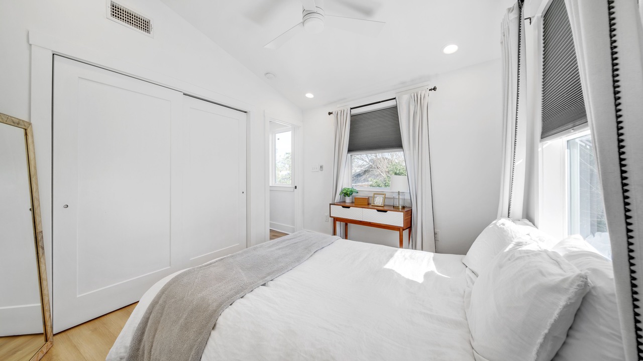 Photo of Bedroom in Freetown - Port Rico