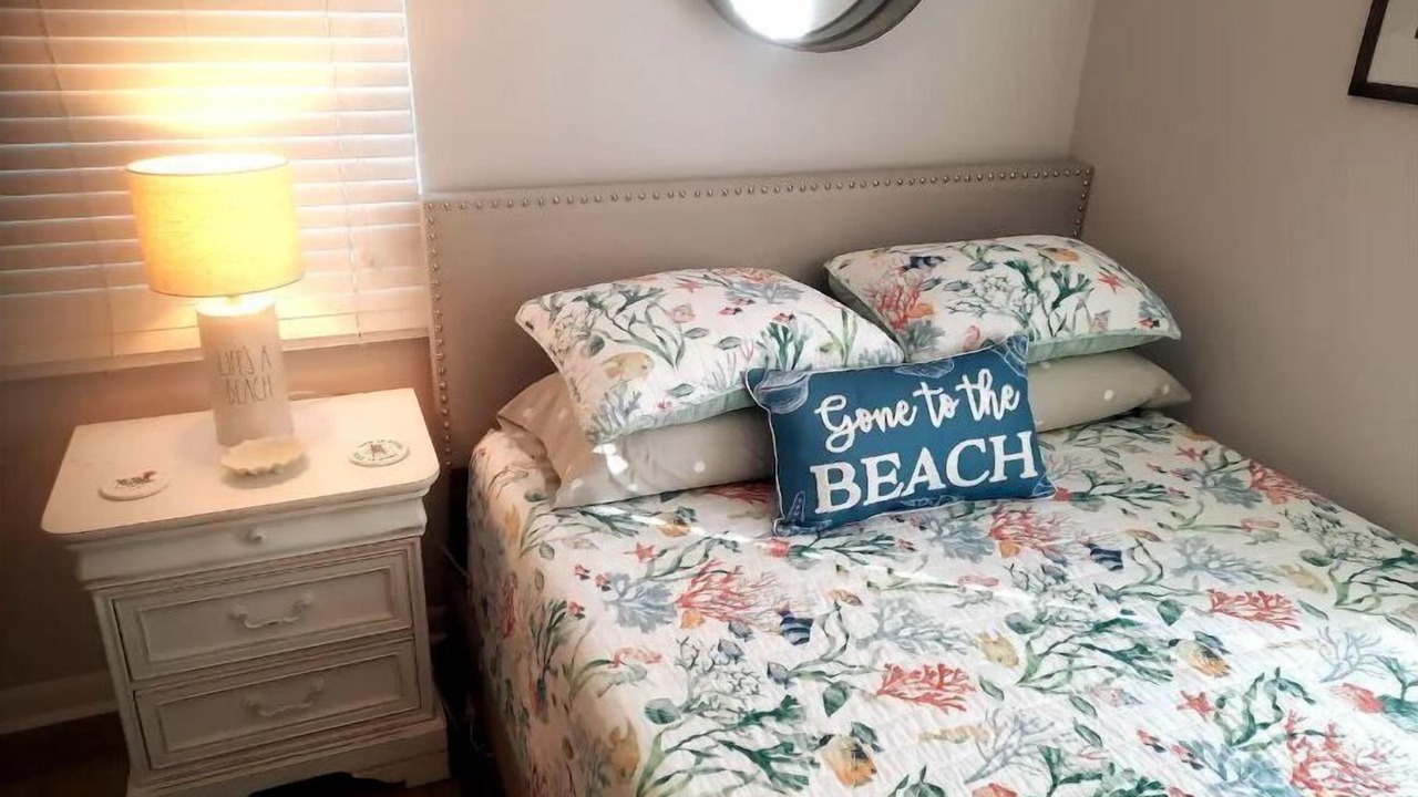 Photo of Bedroom in Lanark Village