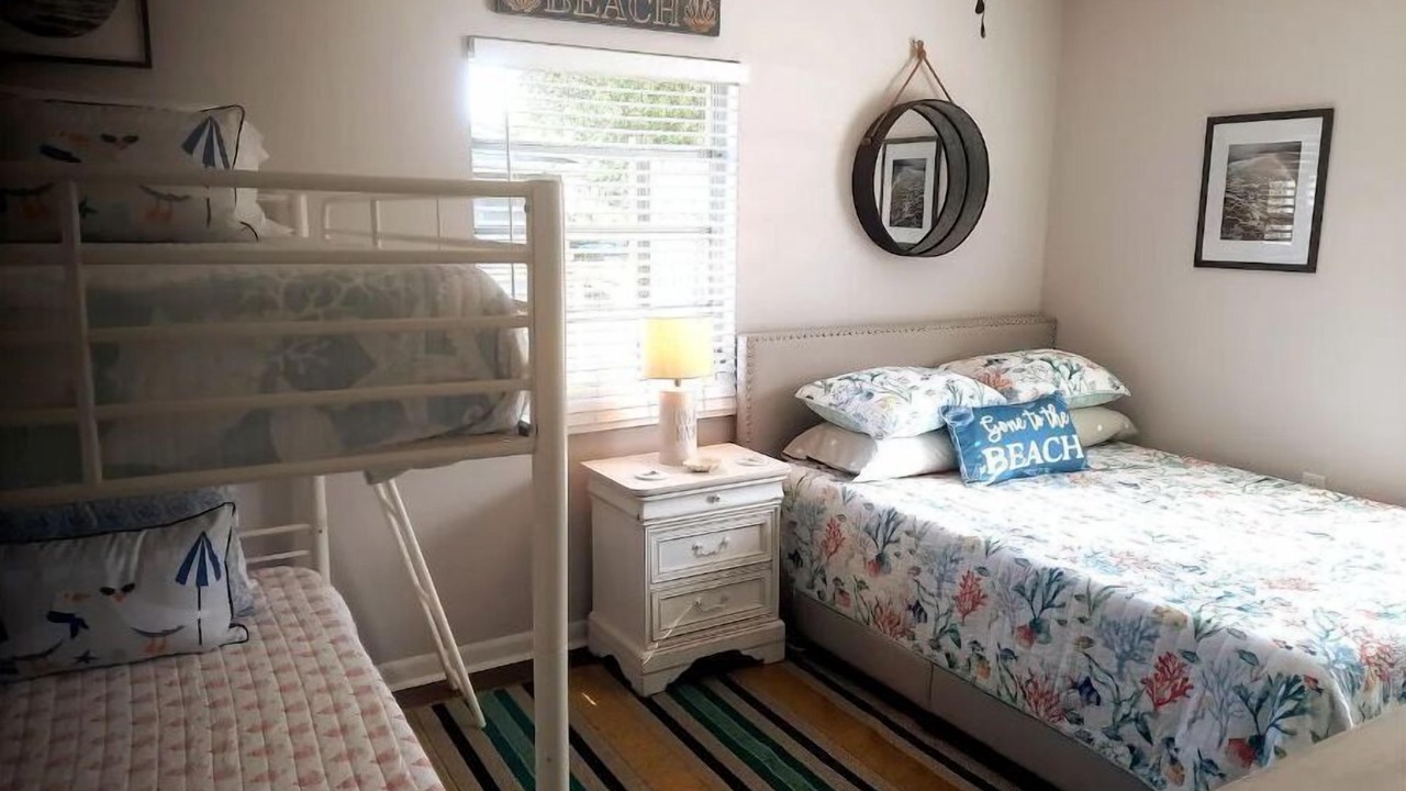 Photo of Bedroom in Lanark Village