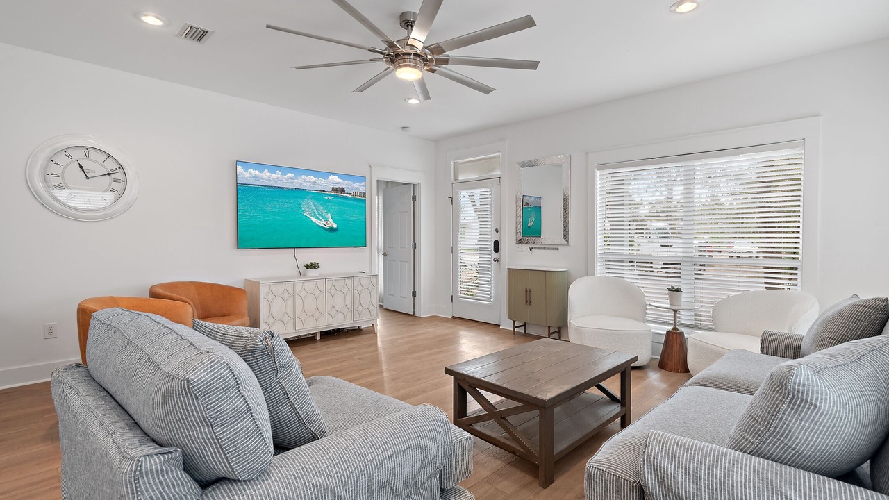 Photo of Livingroom in Village of Sugar Beach