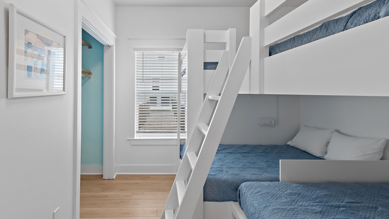Photo of Bedroom in Village of Sugar Beach