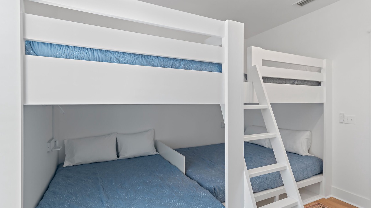Photo of Bedroom in Village of Sugar Beach