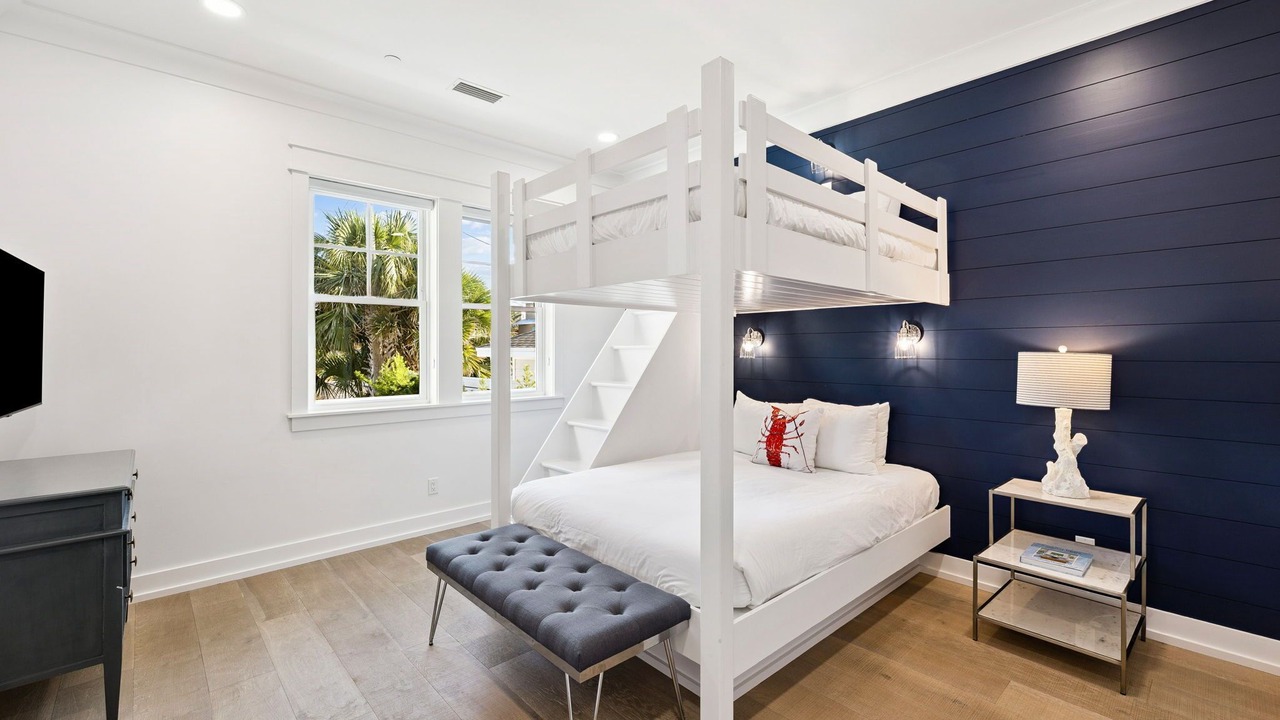 Photo of Bedroom in Kiska Beach