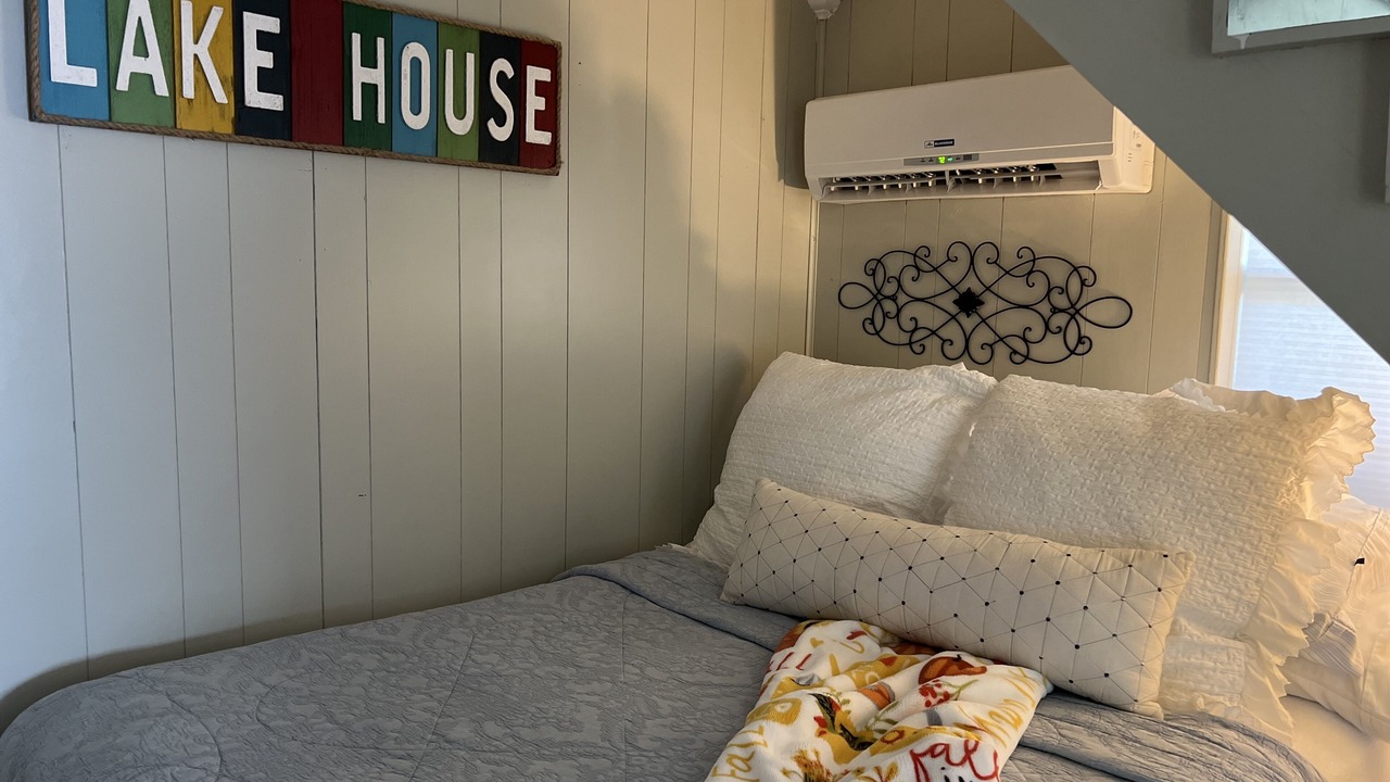 Photo of Bedroom in Hot Springs